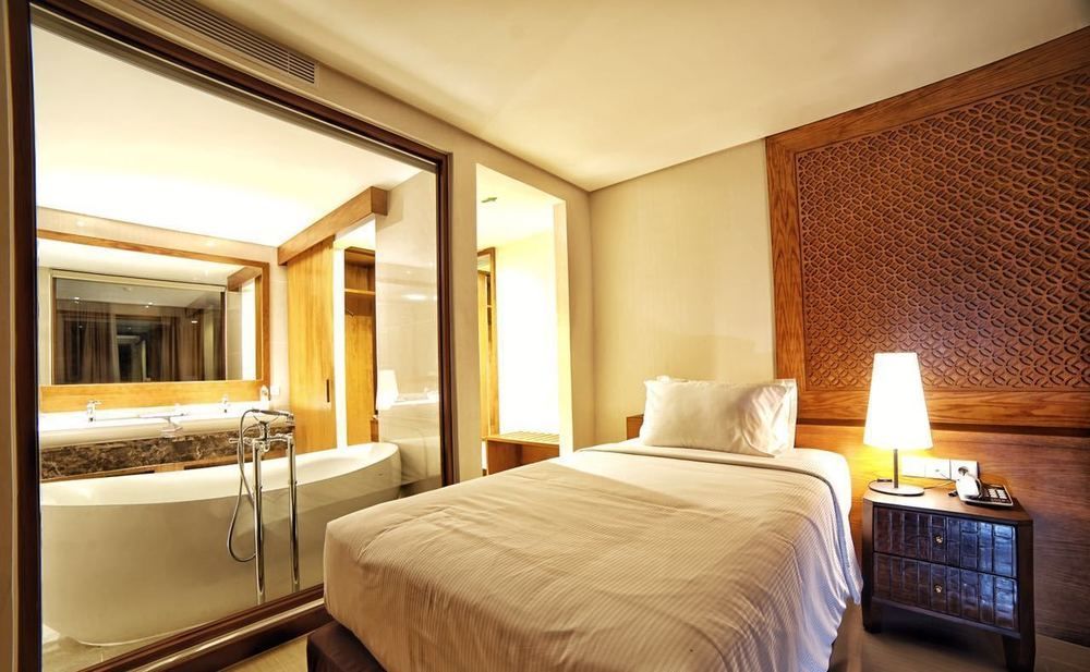 Wimarion Hotel Semarang Exterior photo