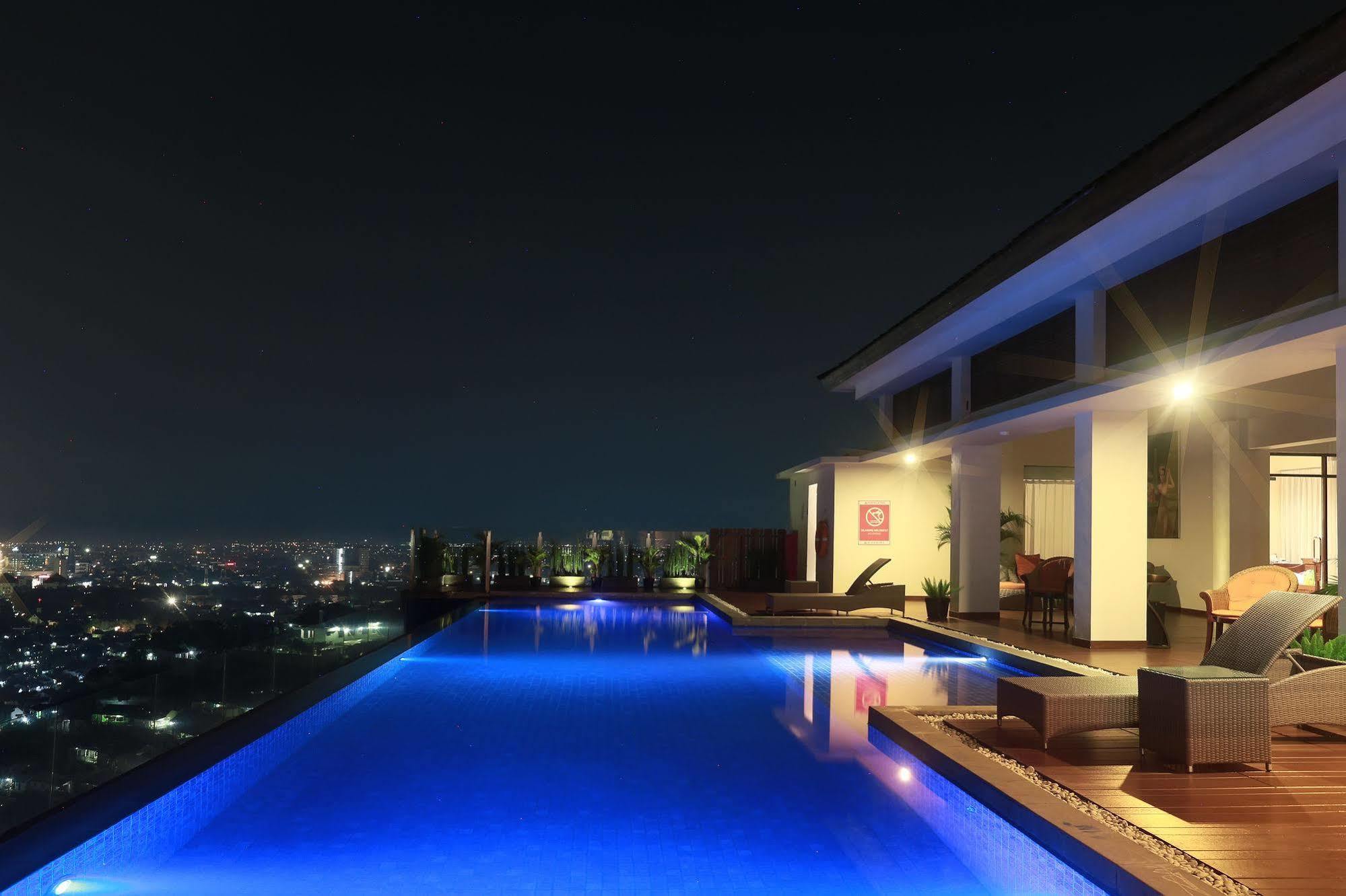 Wimarion Hotel Semarang Exterior photo